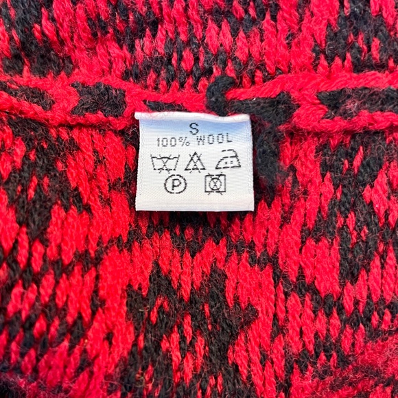 Vintage Vrikke Wool Floral Sweater Vest, Size Small - Picture 8 of 8